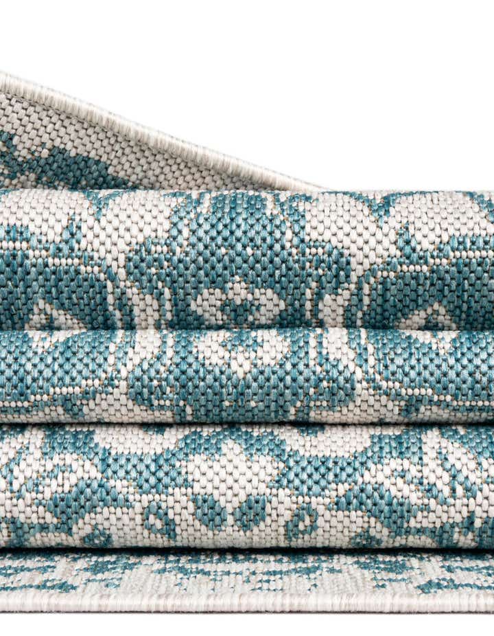 10' x 14' Easy-Clean Traditional Indoor / Outdoor Rug