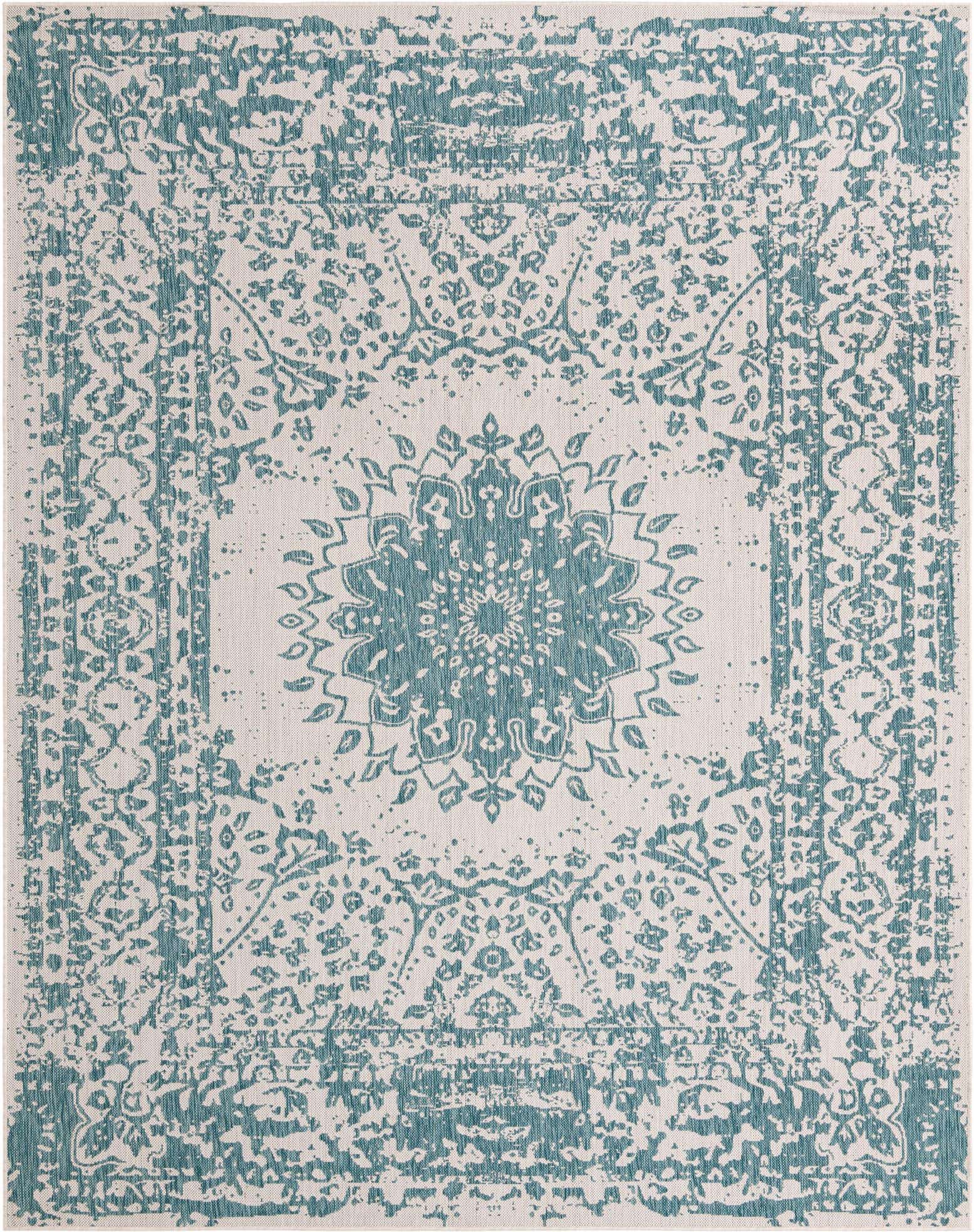 7' 10 x 10' Easy-Clean Traditional Indoor / Outdoor Rug
