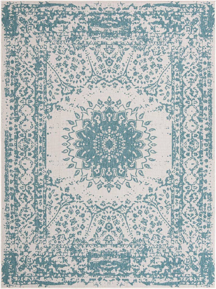 Detail image of 9' x 12' Easy-Clean Traditional Indoor / Outdoor Rug