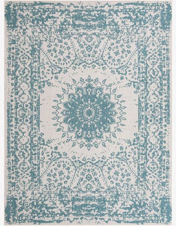 9' x 12' Easy-Clean Traditional Indoor / Outdoor Rug