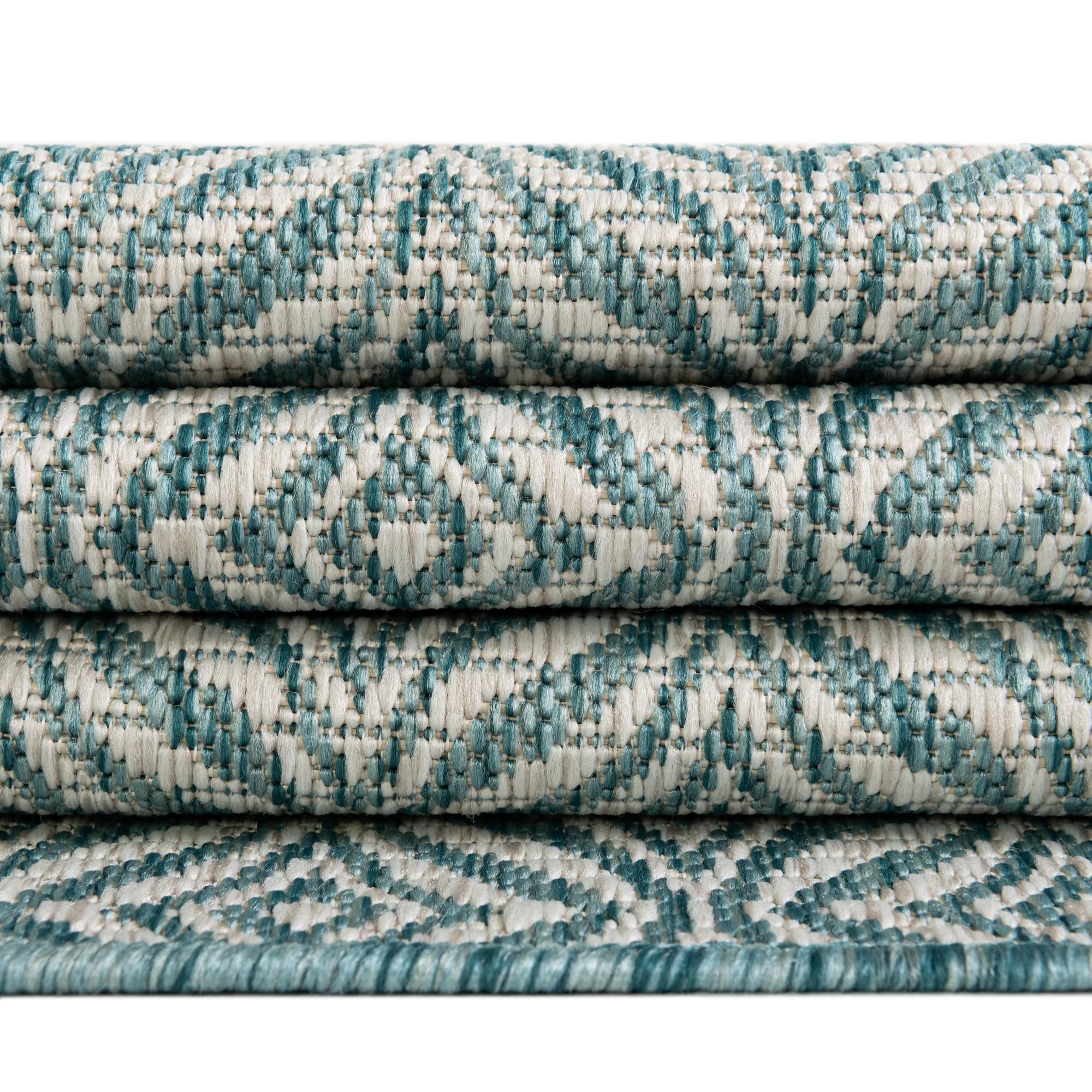 7' x 10' Easy-Clean Trellis Indoor / Outdoor Rug