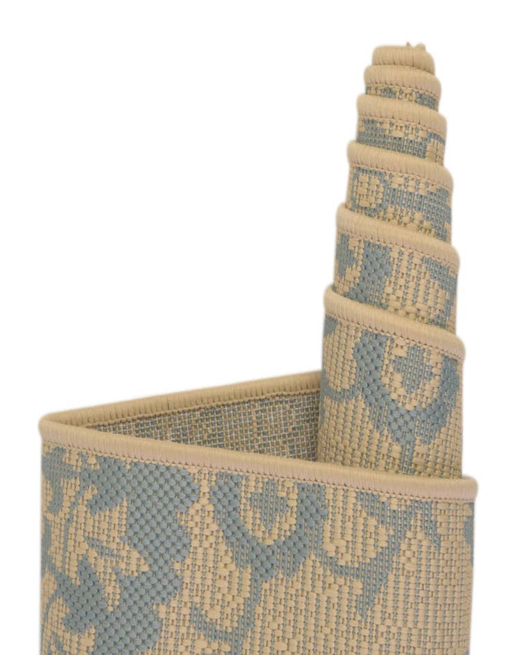 Detail image of 6' x 6'  Washable Botanical Indoor / Outdoor Round Rug