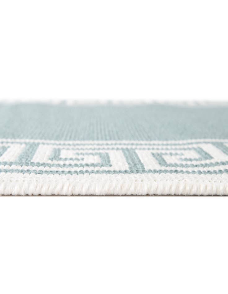 Detail image of 4' x 4' Easy-Clean Coastal Indoor / Outdoor Round Rug