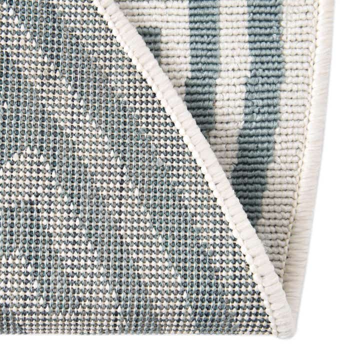 4' x 4' Easy-Clean Coastal Indoor / Outdoor Round Rug
