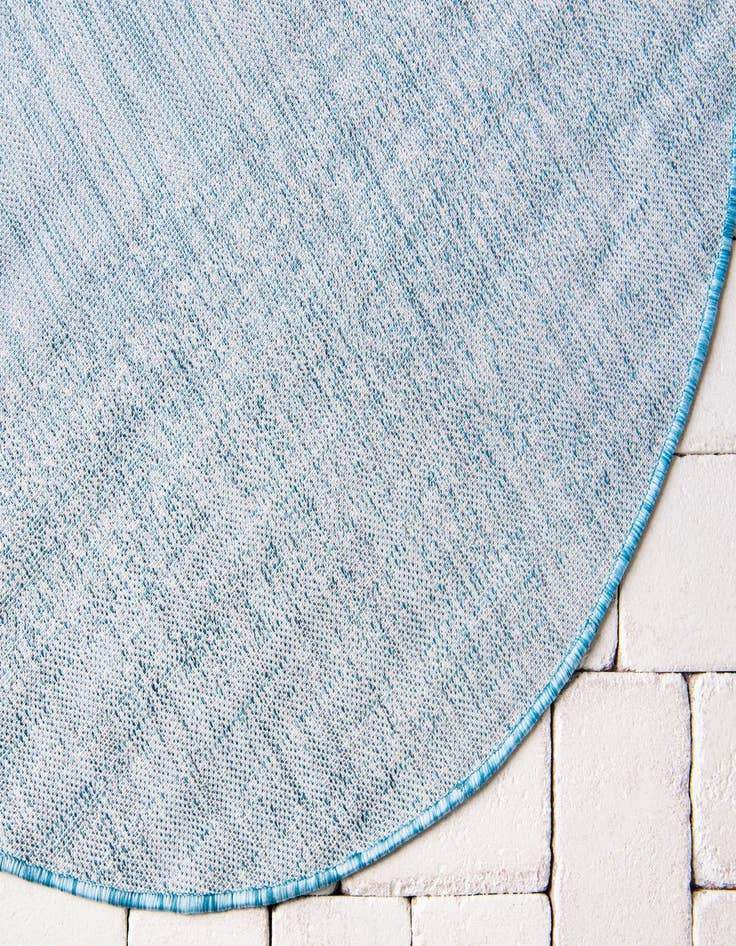 Detail image of 13' x 13'  Washable Modern Indoor / Outdoor Round Rug