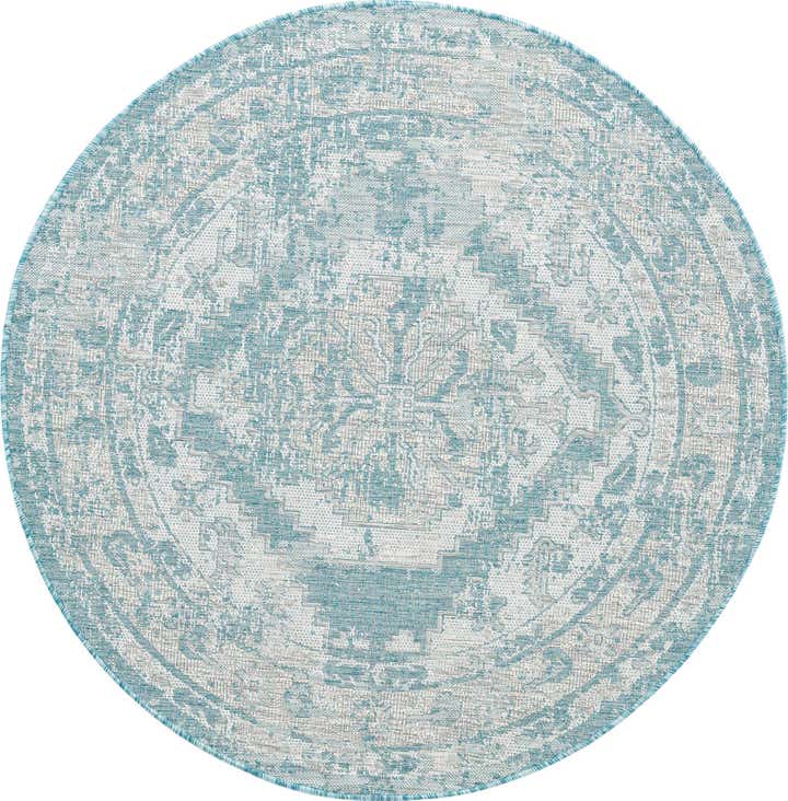 5' 3 x 5' 3 Easy-Clean Traditional Indoor / Outdoor Round Rug
