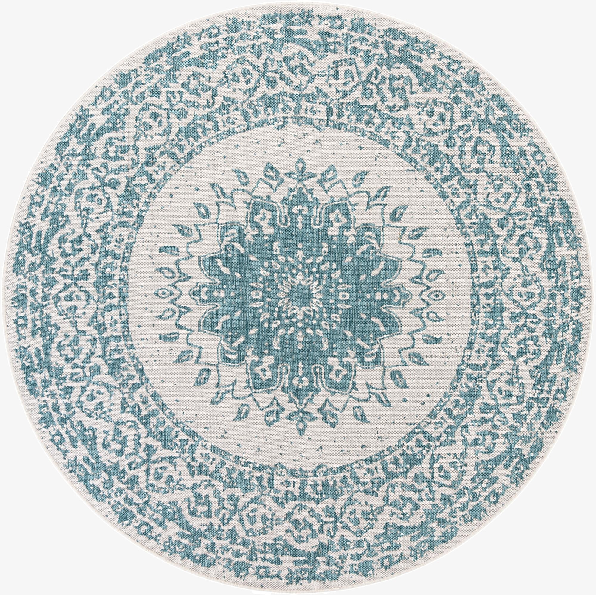 Primary image 7' 10 x 7' 10  Washable Traditional Indoor / Outdoor Round Rug