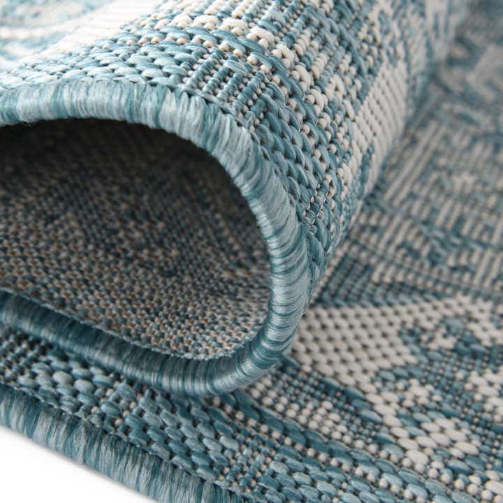 2' 7 x 12' Easy-Clean Aztec Indoor / Outdoor Runner Rug