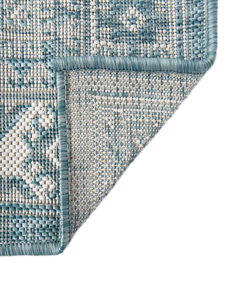 Detail image of 2' 7 x 12' Easy-Clean Aztec Indoor / Outdoor Runner Rug