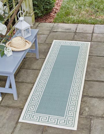 2' x 8' Easy-Clean Coastal Indoor / Outdoor Runner Rug