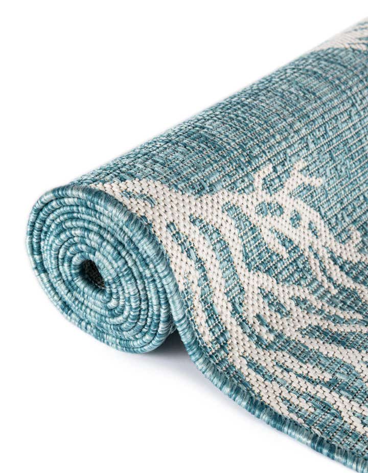 2' 7 x 12' Easy-Clean Coastal Indoor / Outdoor Runner Rug