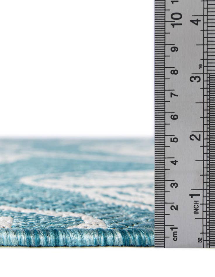 Detail image of 2' x 4' Easy-Clean Coastal Indoor / Outdoor Runner Rug