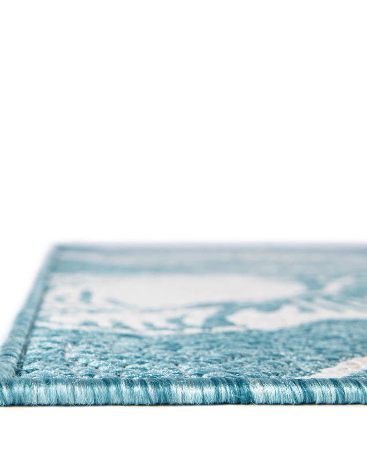 Detail image of 2' x 4' Easy-Clean Coastal Indoor / Outdoor Runner Rug