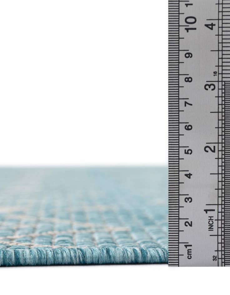 Detail image of 2' x 6' Washable Lattice Indoor / Outdoor Runner Rug