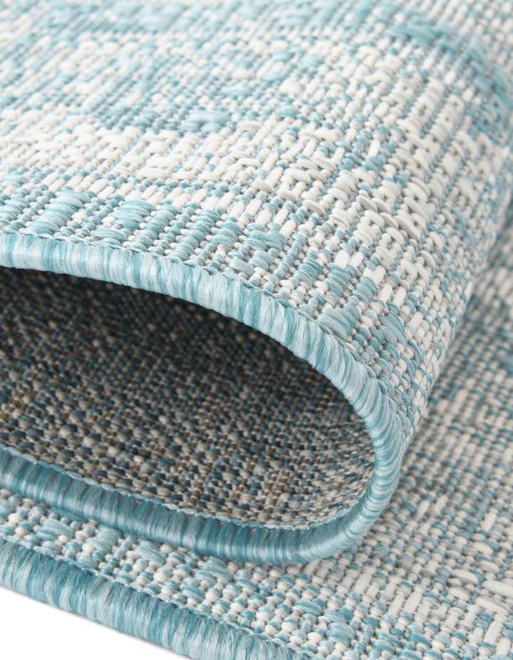 2' x 6' Easy-Clean Traditional Indoor / Outdoor Runner Rug