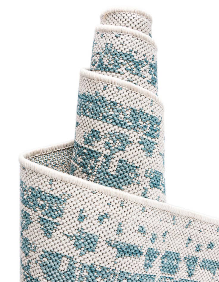 Detail image of 2' x 8'  Washable Traditional Indoor / Outdoor Runner Rug