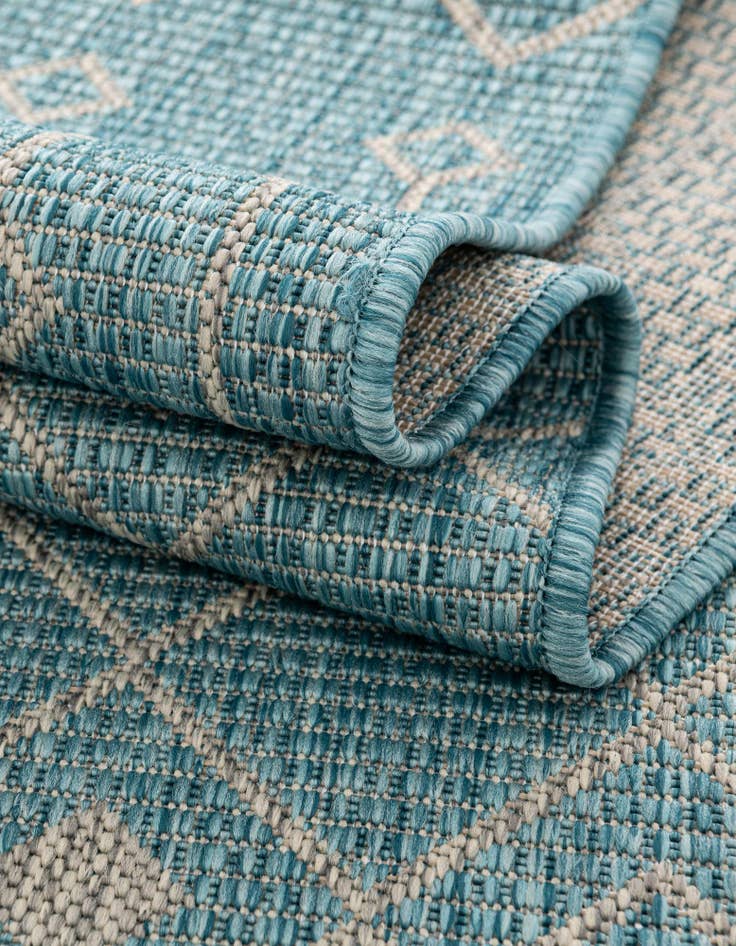 Detail image of 2' x 6'  Washable Trellis Indoor / Outdoor Runner Rug