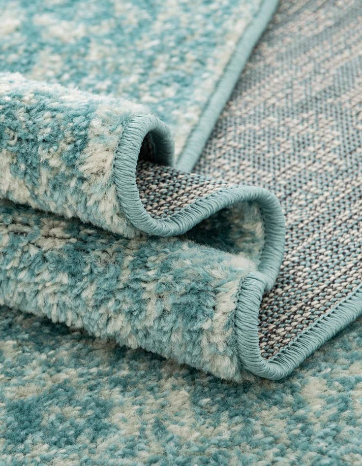 Detail image of 7' 10 x 7' 10 Dover Square Rug