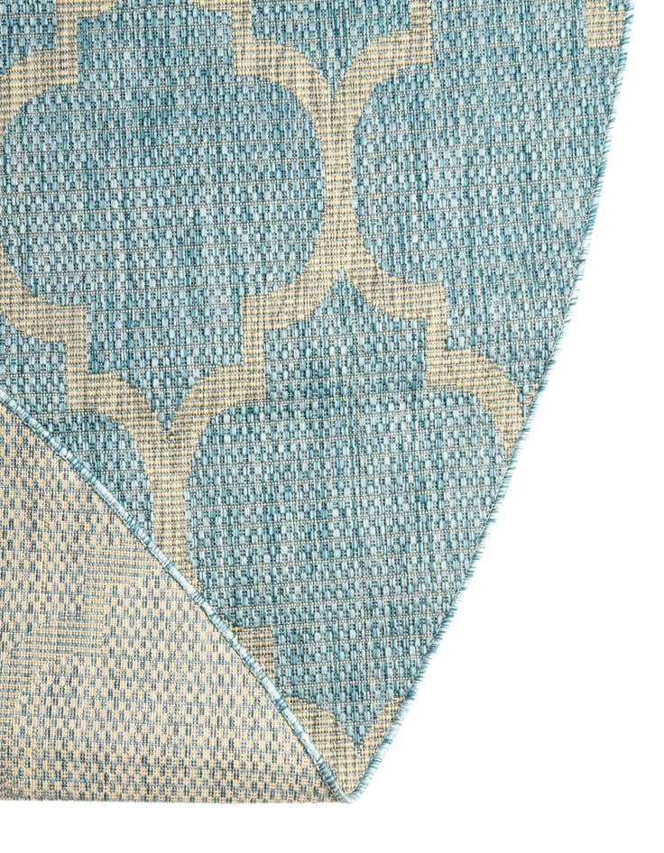 Detail image of 7' 10 x 10' Washable Lattice Indoor / Outdoor Oval Rug