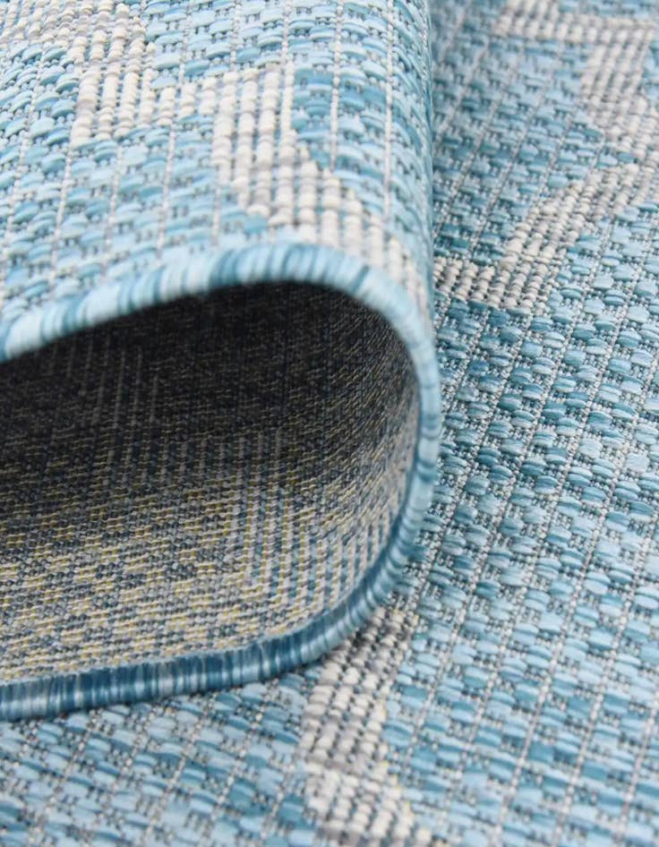 Detail image of 3' x 5' 3 Washable Lattice Indoor / Outdoor Rug
