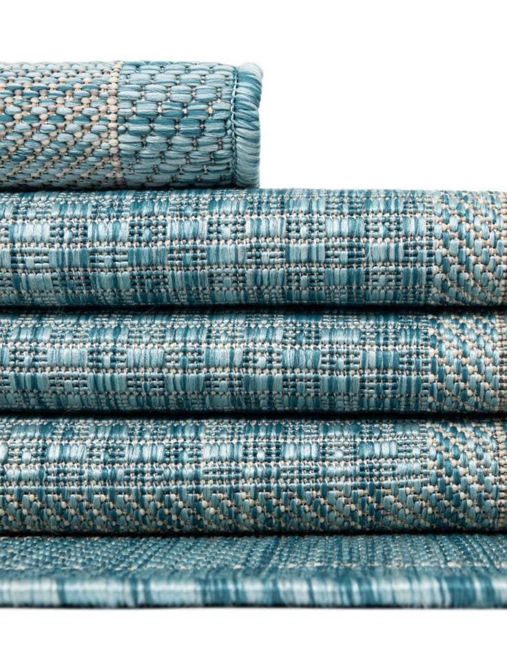 Detail image of 7' 10 x 7' 10 Easy-Clean Border Indoor / Outdoor Round Rug