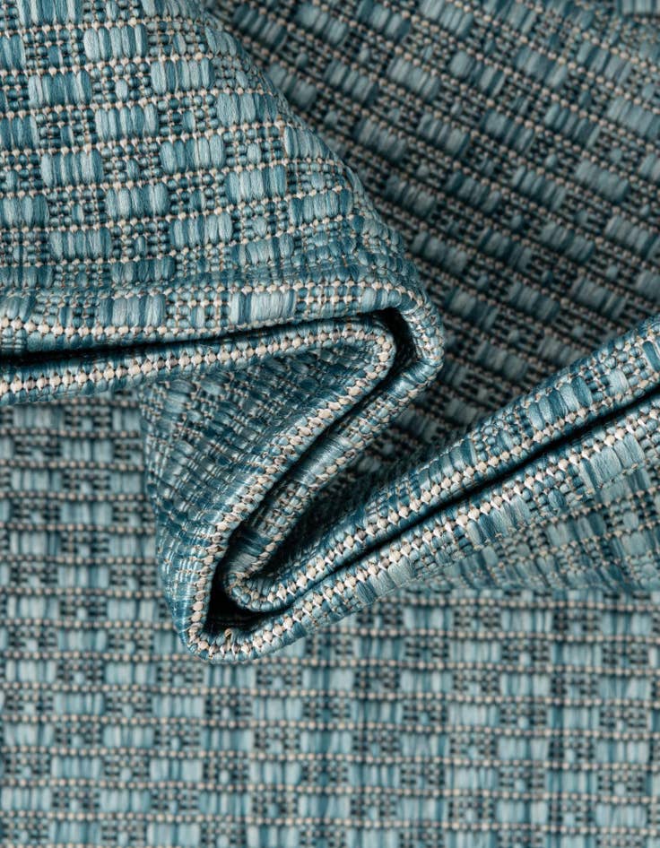 Detail image of 7' 10 x 7' 10 Easy-Clean Border Indoor / Outdoor Round Rug