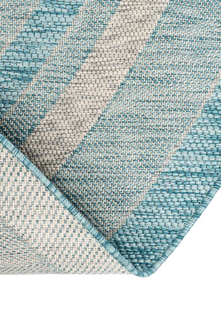 7' 10 x 7' 10 Easy-Clean Border Indoor / Outdoor Round Rug