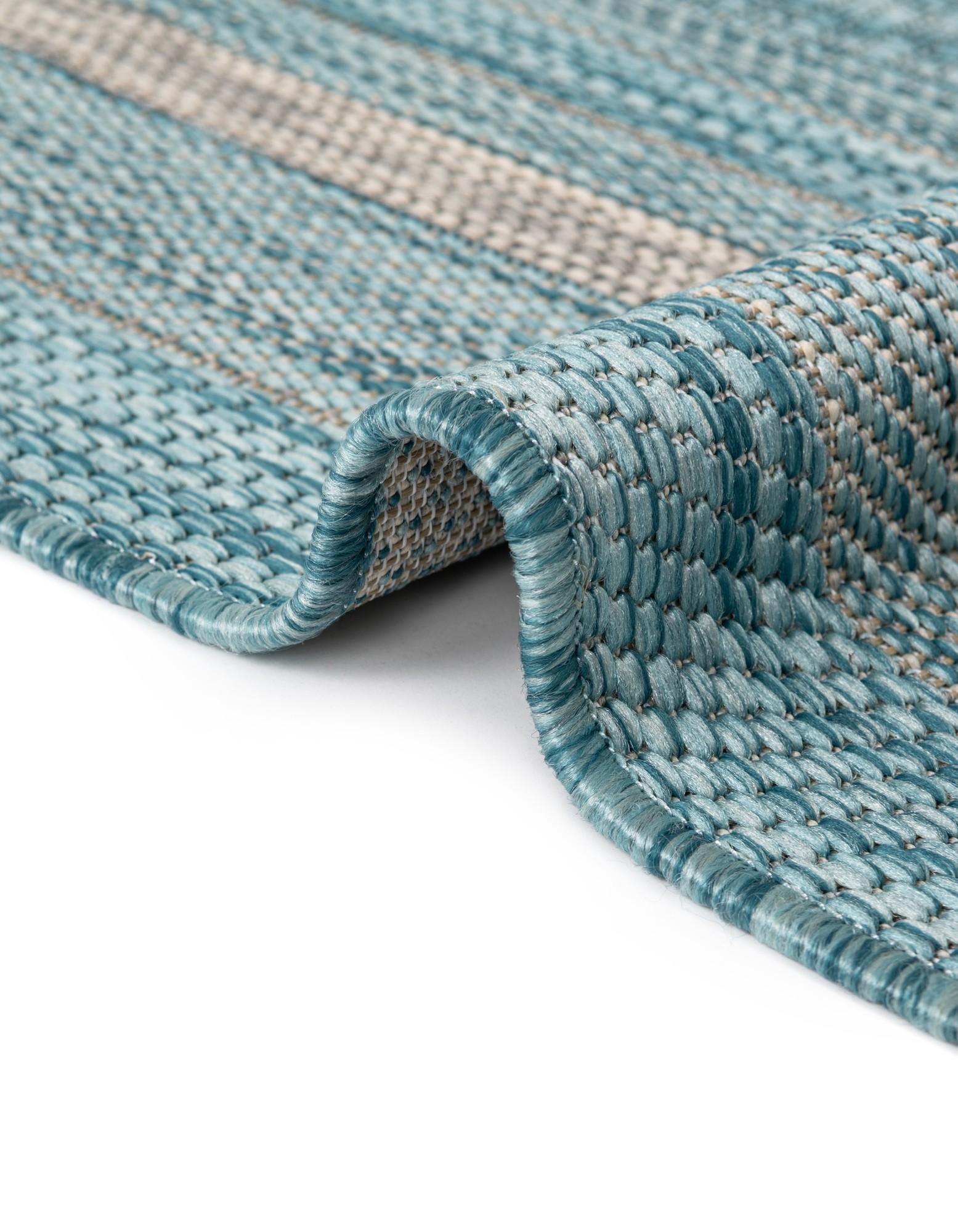 7' 10 x 7' 10 Easy-Clean Border Indoor / Outdoor Square Rug