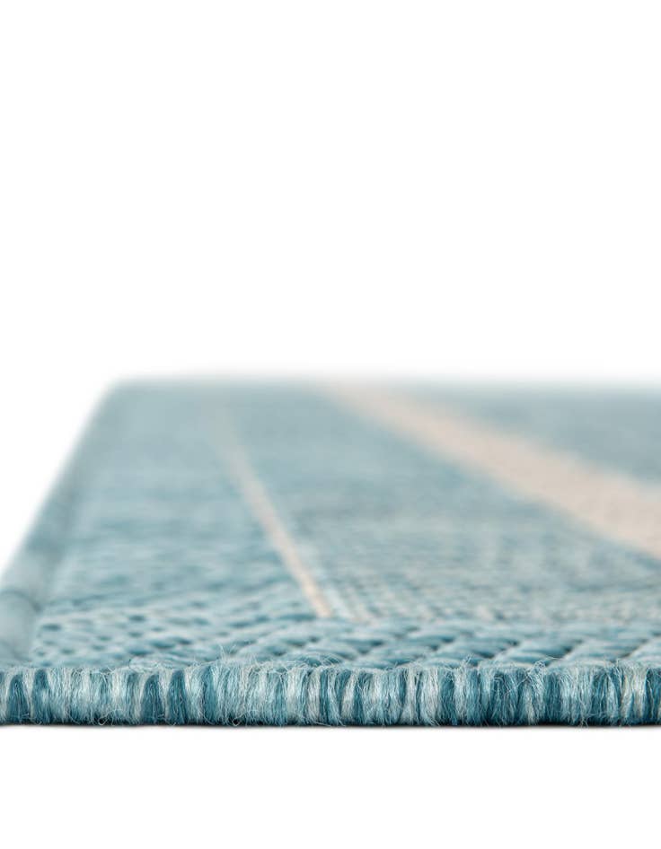 Detail image of 7' 10 x 7' 10 Easy-Clean Border Indoor / Outdoor Square Rug