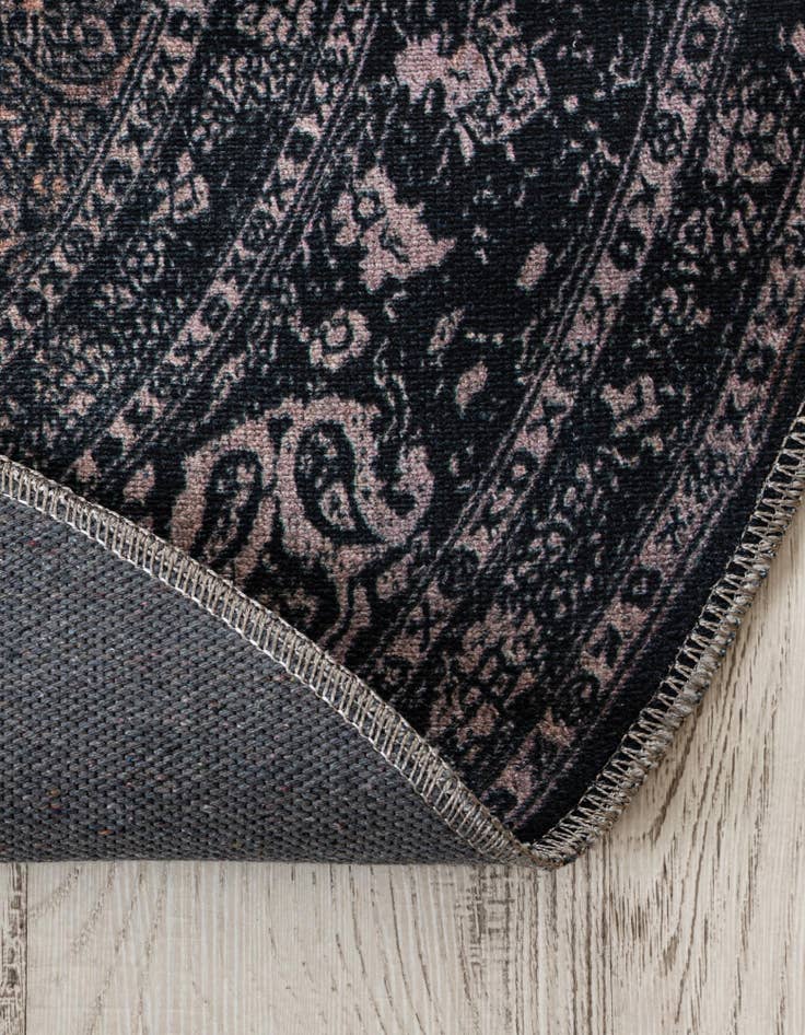 Detail image of 4' x 4' Yara Round Rug