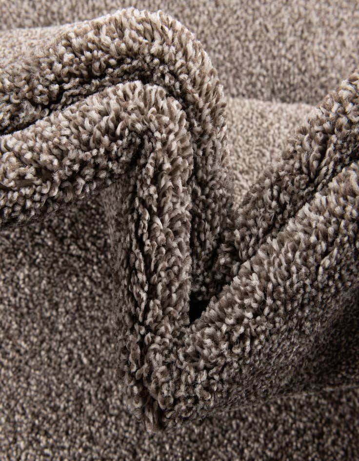 Detail image of 6' x 9' Everyday Solid Rug