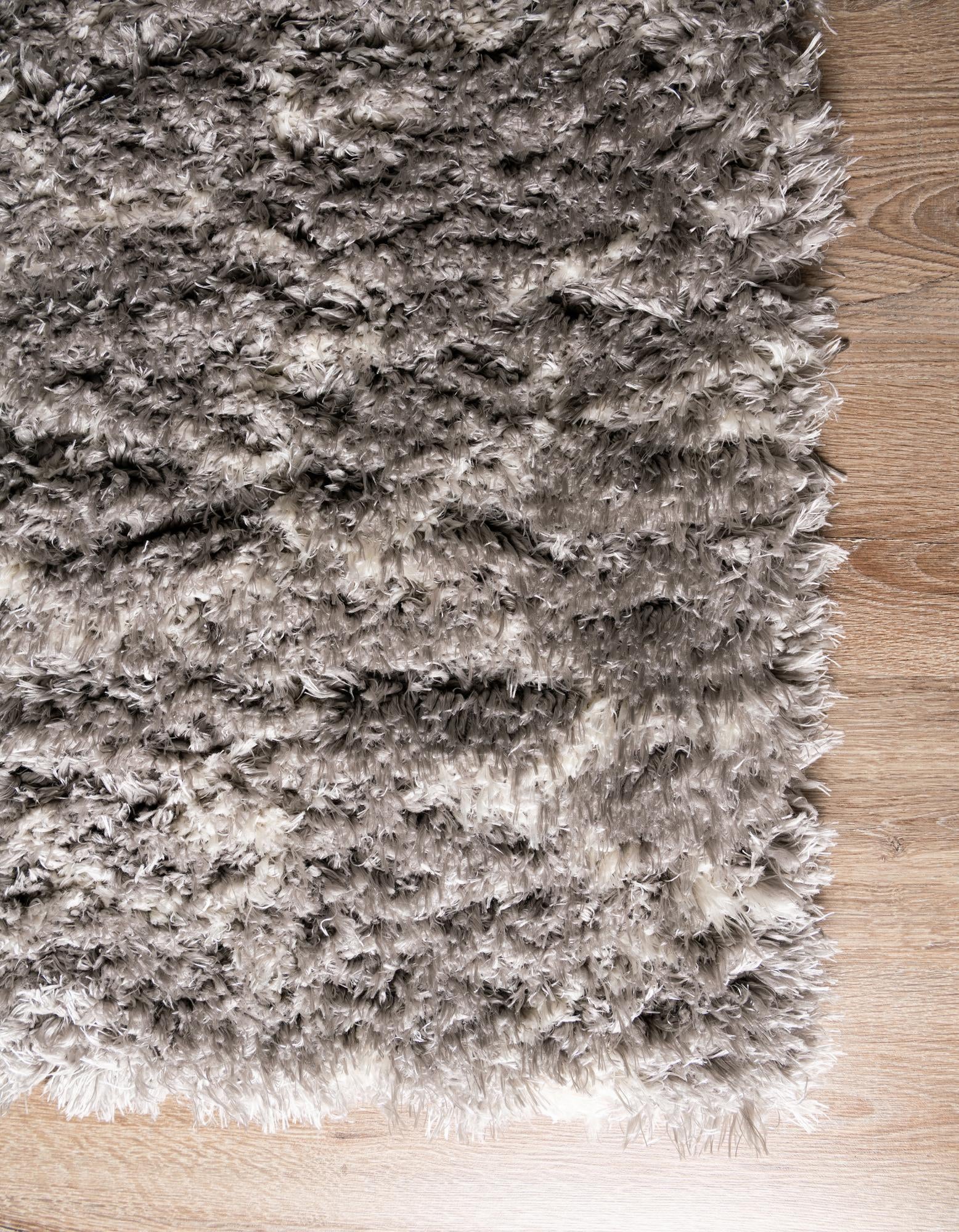 2' 7 x 10' Infinity Shag Runner Rug