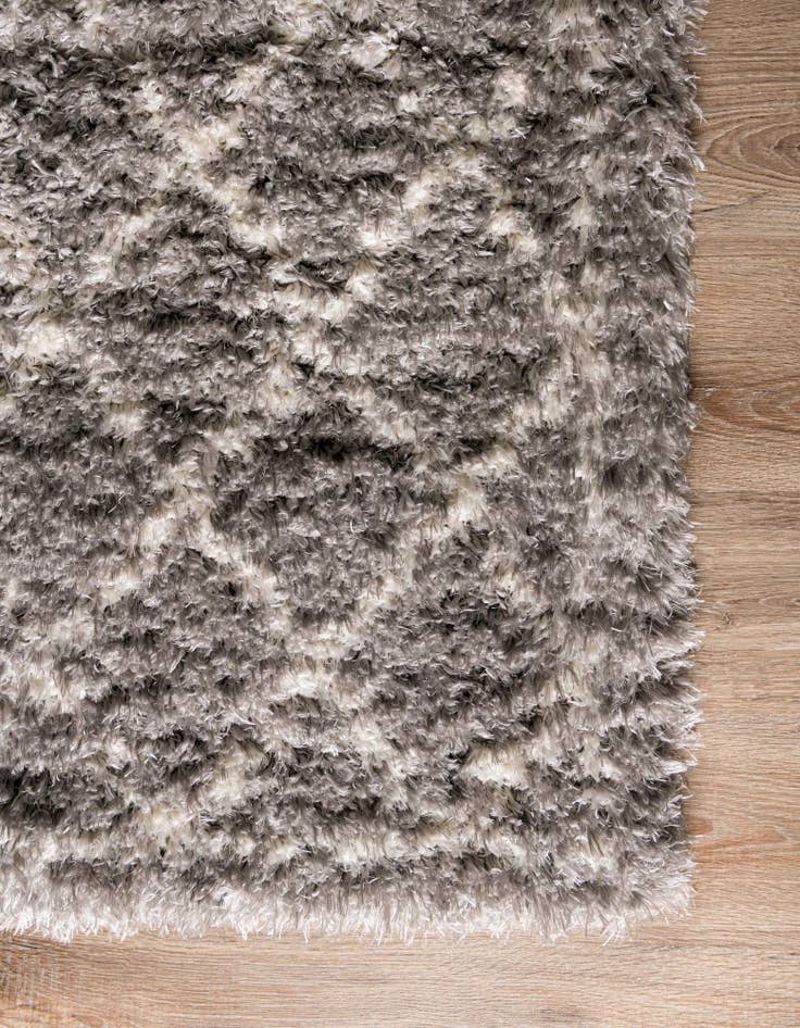 Detail image of 2' 7 x 10' Infinity Shag Runner Rug