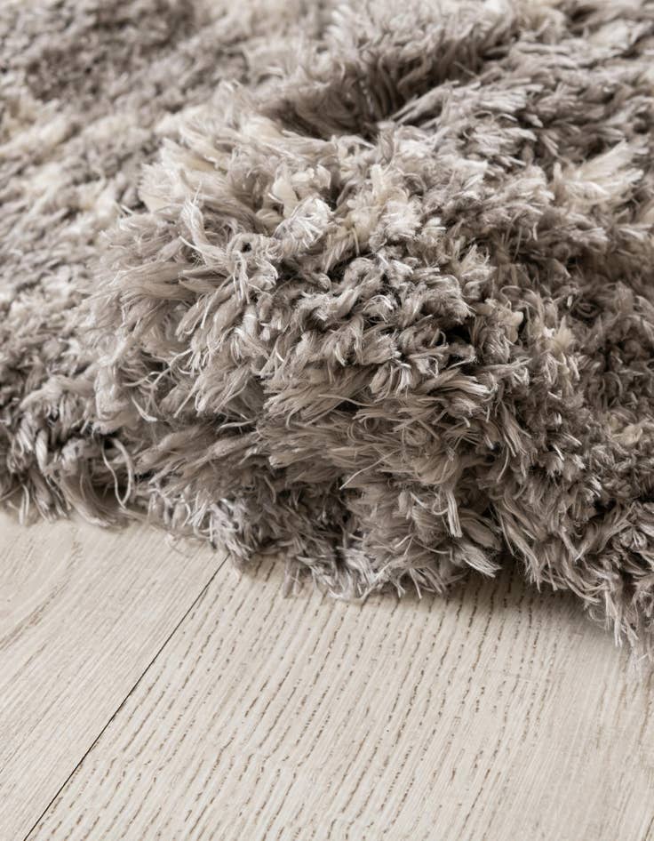 Detail image of 2' 7 x 10' Infinity Shag Runner Rug