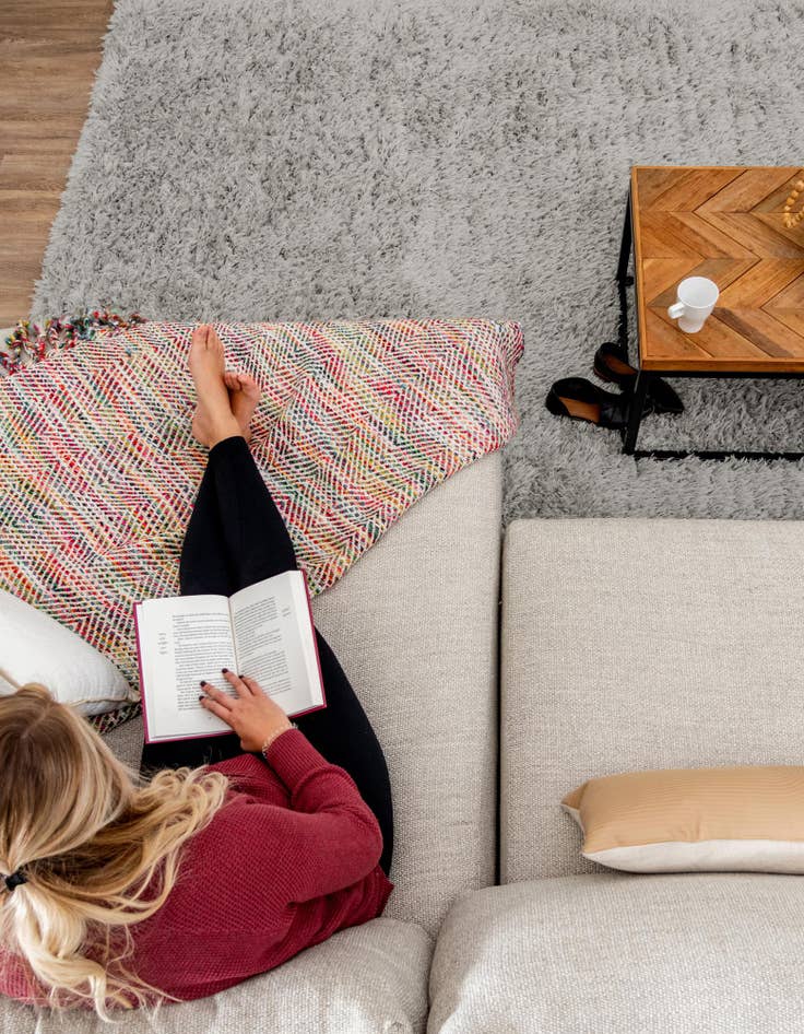 Detail image of 5' x 7' Infinity Shag Rug