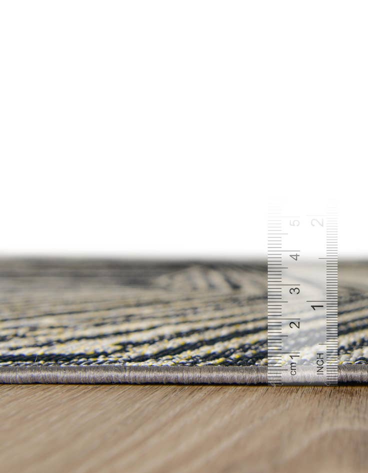 Detail image of 6' x 9' Washable Botanical Indoor / Outdoor Rug