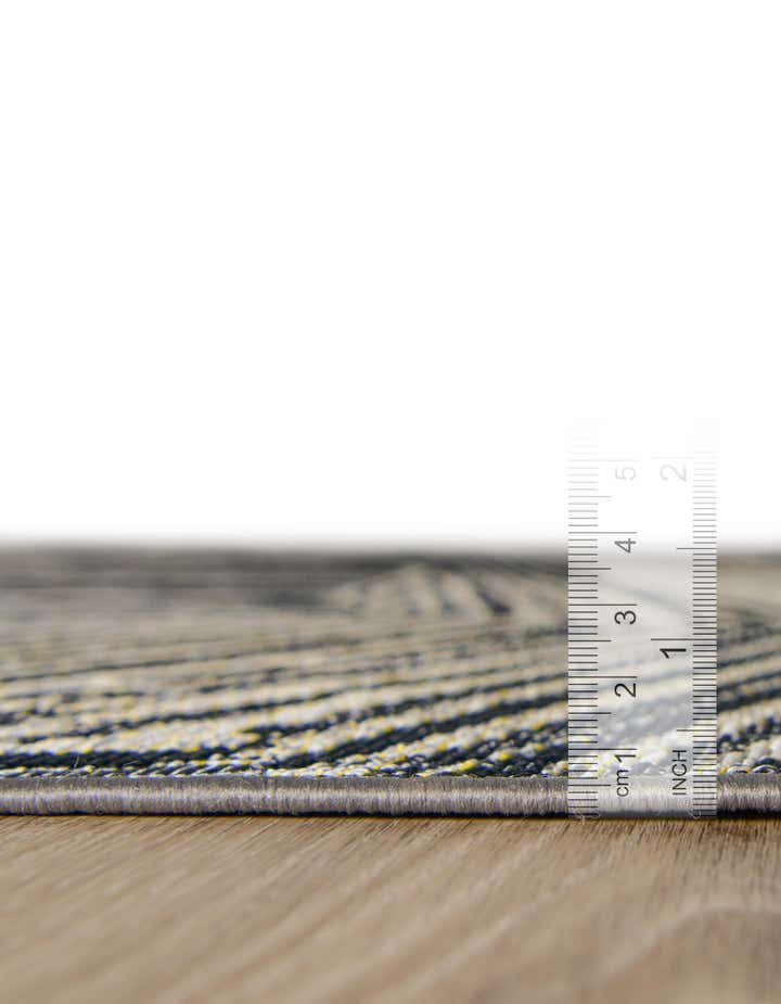 6' x 9' Easy-Clean Botanical Indoor / Outdoor Rug