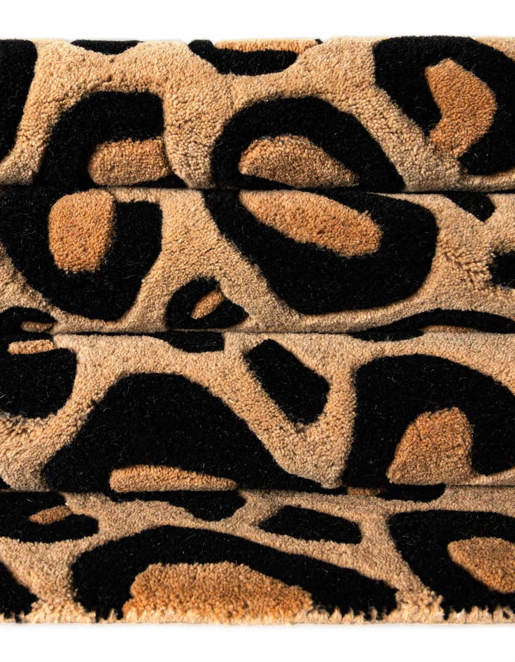 Detail image of 5' 1 x 8' Hand Tufted Safari Wool Rug