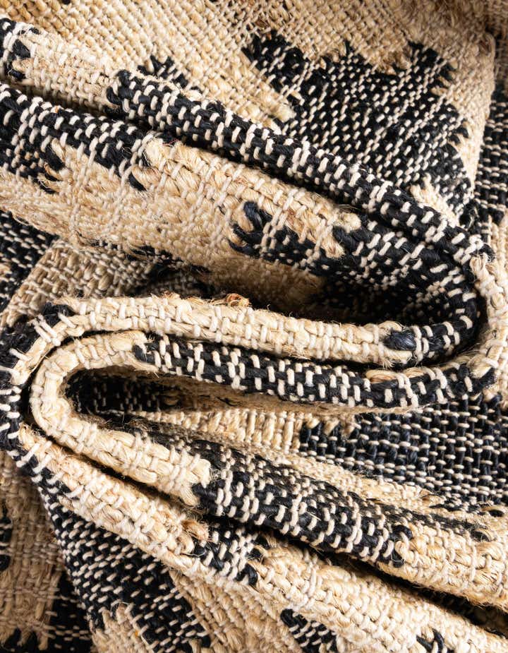4' 2 x 5' 7 Hand Woven Kala Handwoven Jute Rug