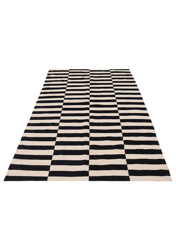 5' 8 x 7' 10 Hand Woven Kilim Wool Rug