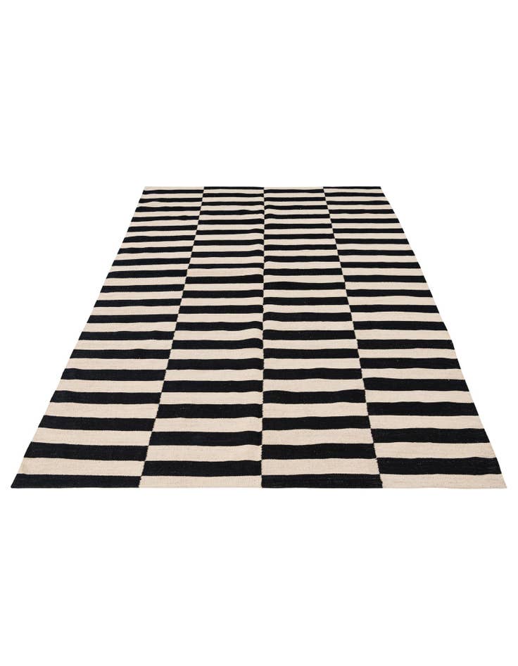 Detail image of 5' 8 x 7' 10 Hand Woven Kilim Wool Rug