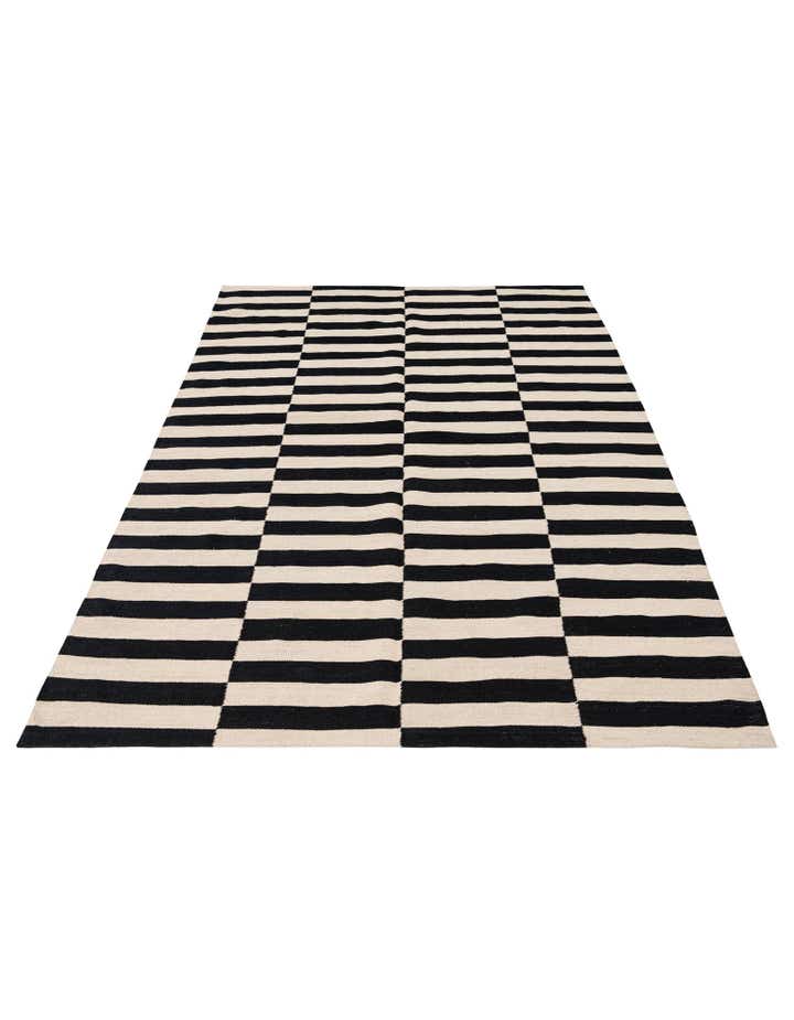 5' 8 x 7' 10 Hand Woven Kilim Wool Rug