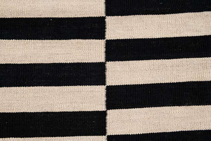 5' 8 x 7' 10 Hand Woven Kilim Wool Rug