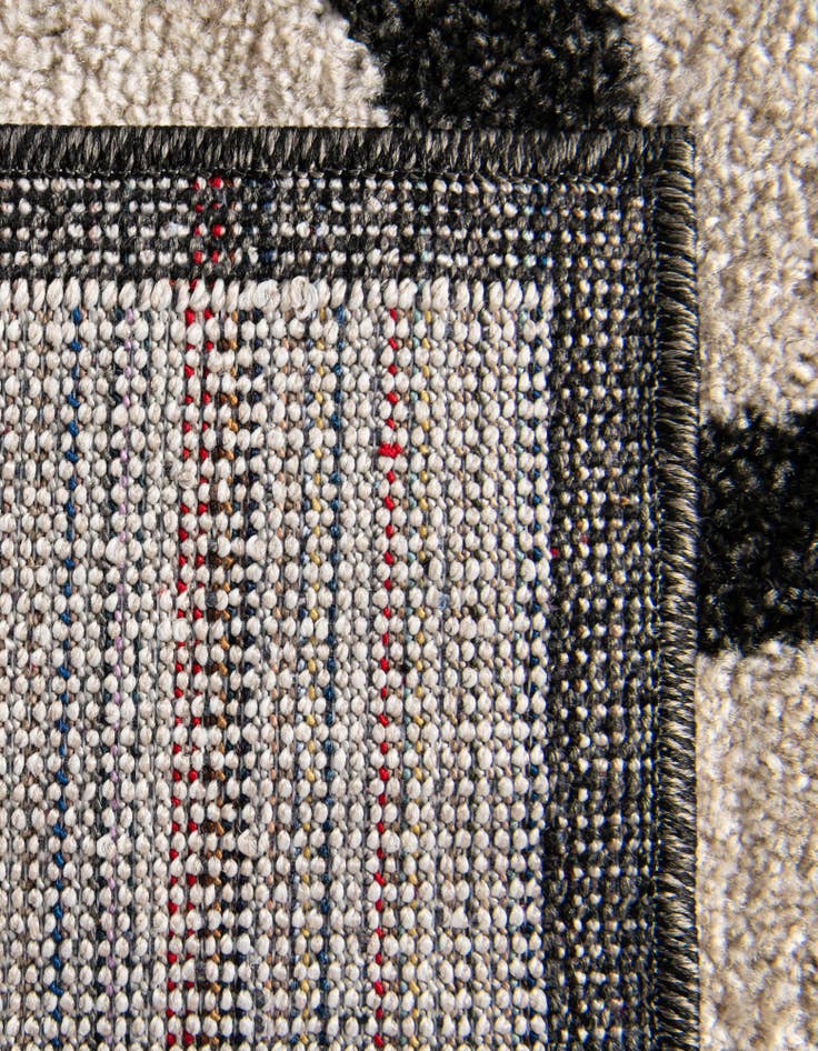 Detail image of 3' 3 x 5' 3 Lattice Rug