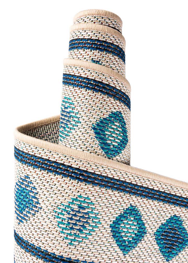 5' 3 x 8' Easy-Clean Baja Indoor / Outdoor Rug