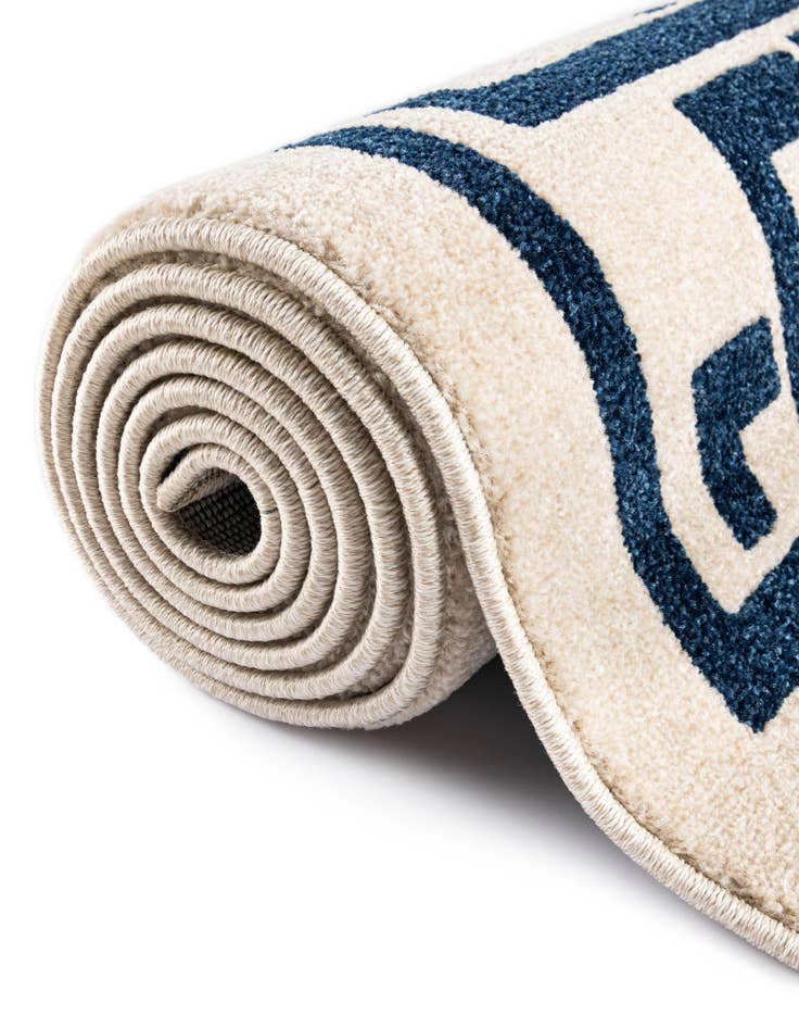 Detail image of 2' x 3' Hera Rug