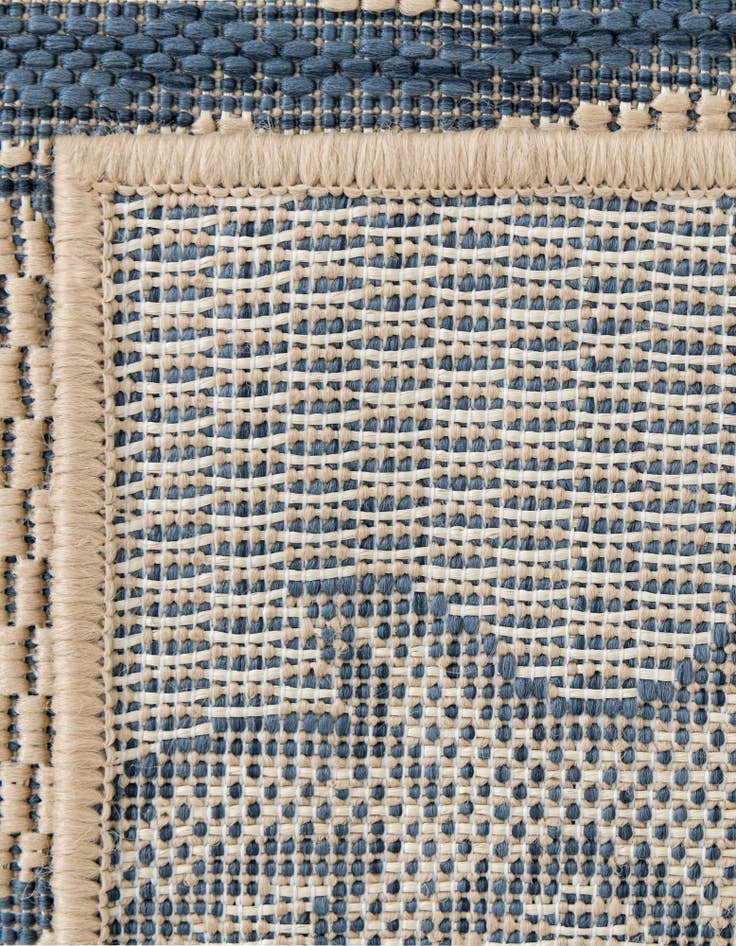 Detail image of 7' x 10'  Washable Botanical Indoor / Outdoor Rug