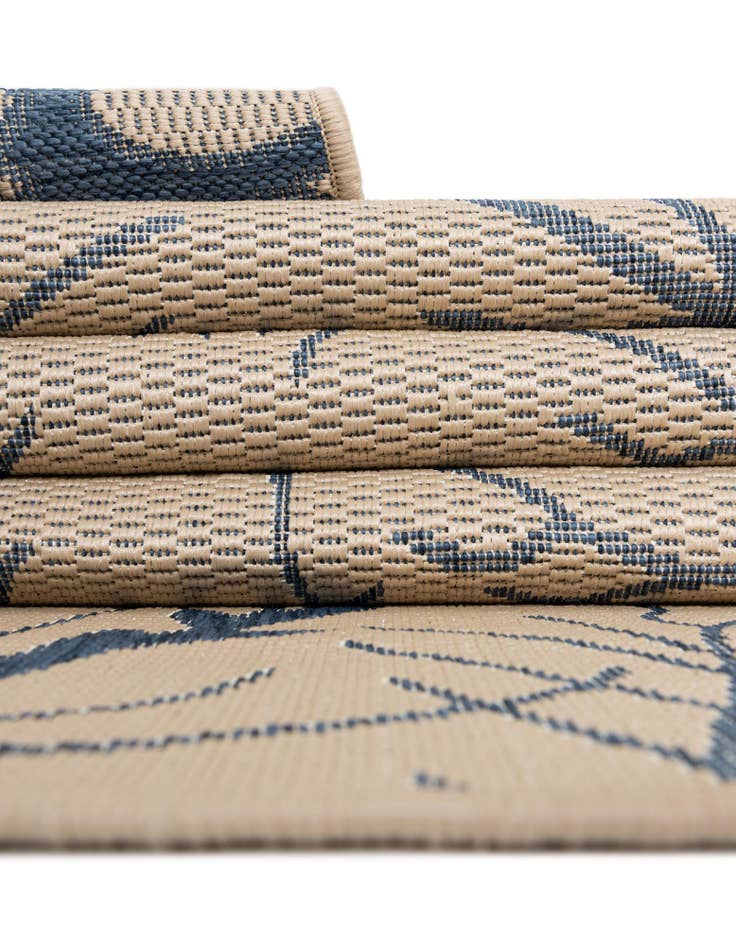 Detail image of 6' x 6'  Washable Botanical Indoor / Outdoor Round Rug