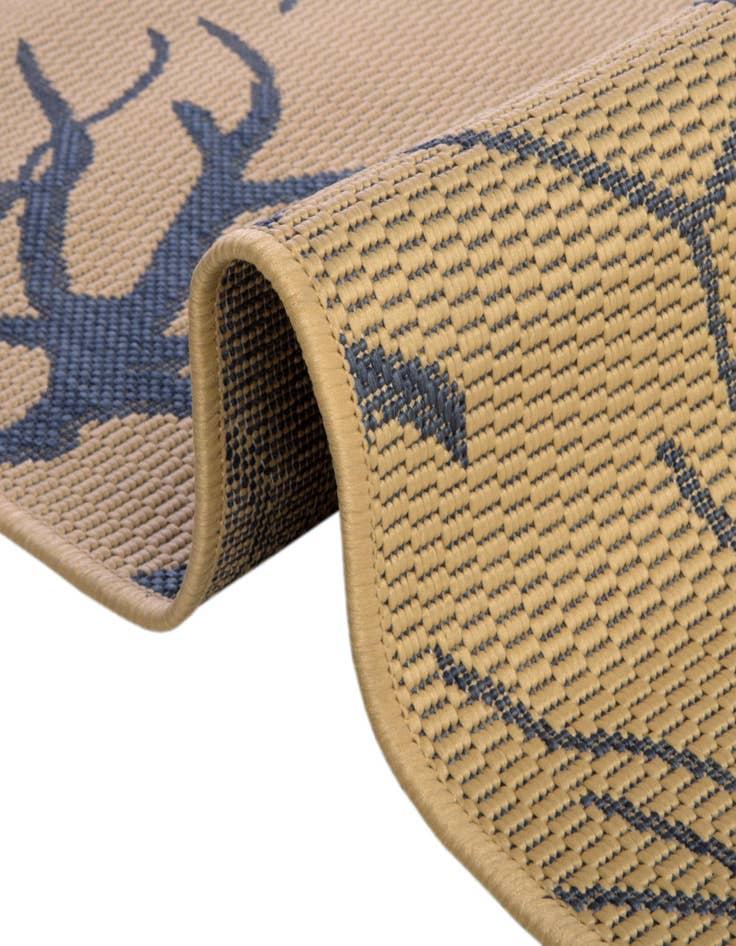 Detail image of 6' x 6'  Washable Botanical Indoor / Outdoor Round Rug