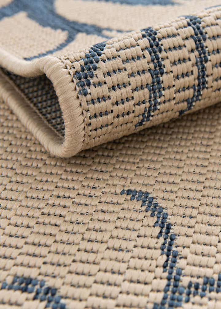 2' x 6' Easy-Clean Botanical Indoor / Outdoor Runner Rug